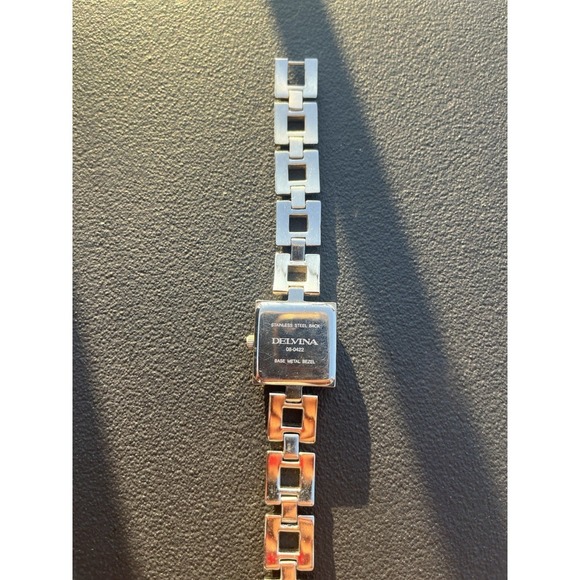 Mixed Lot of 6 Assorted Women's Wrist Watches Various Styles Used Untested - Picture 13 of 16